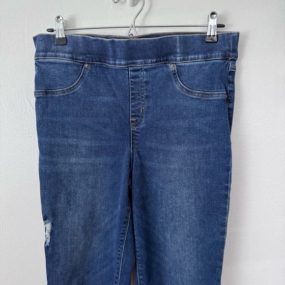 Spanx pull on medium wash lightly distressed skinny jean Size Large - Picture 2 of 7